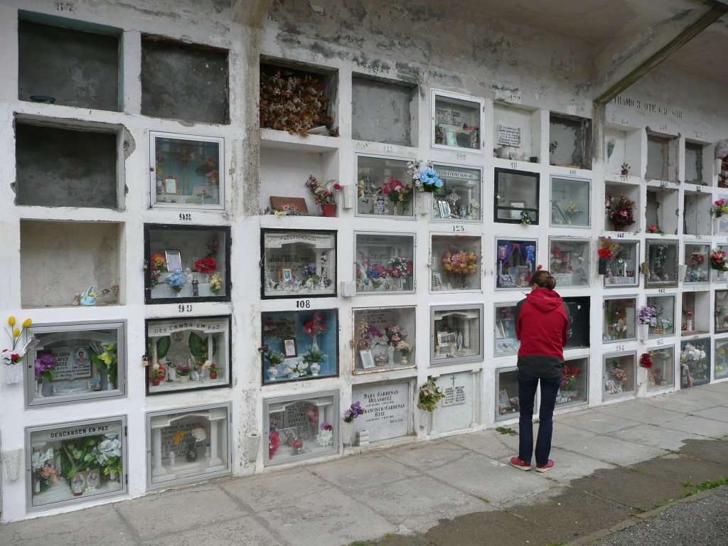 Punta Arenas graveyard, Julia is paying her respects