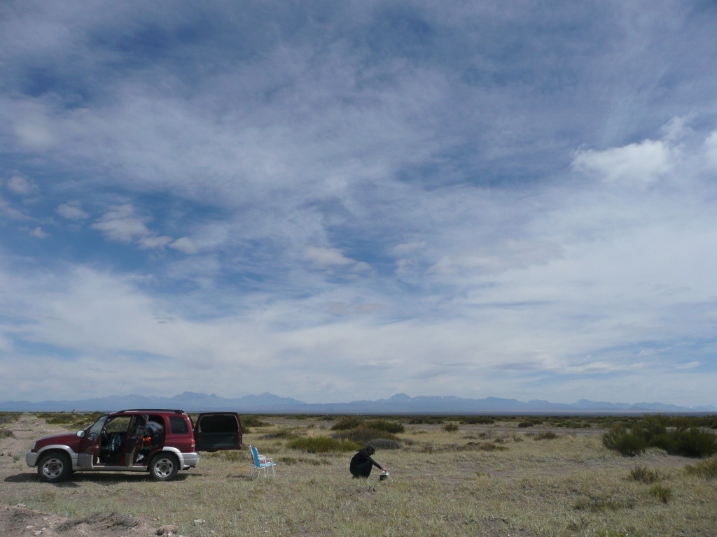 Lunch in the desert, boiling water for a coffee