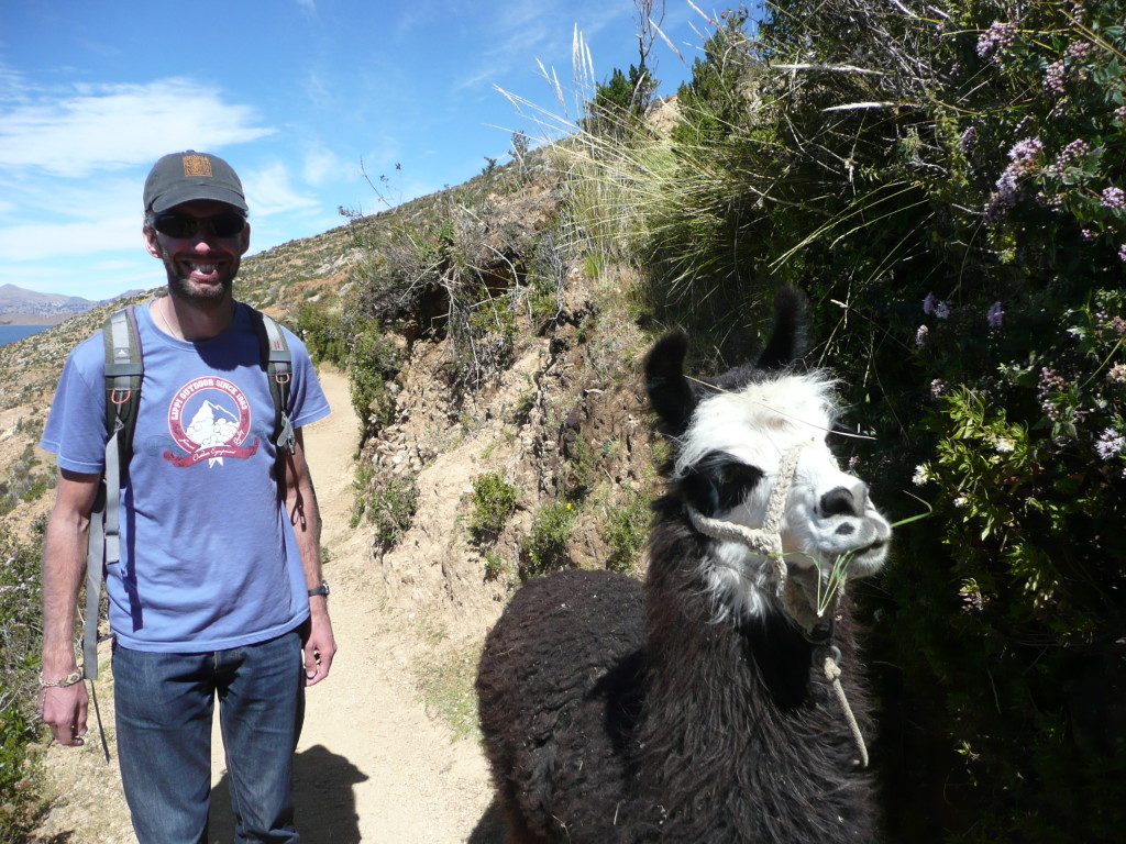 Hiking from Inca ruins to Yumani