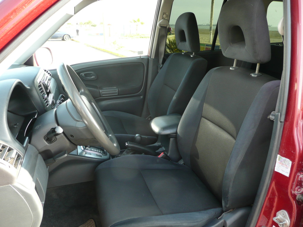 Comfy and luxerious seats, great for long distance driving