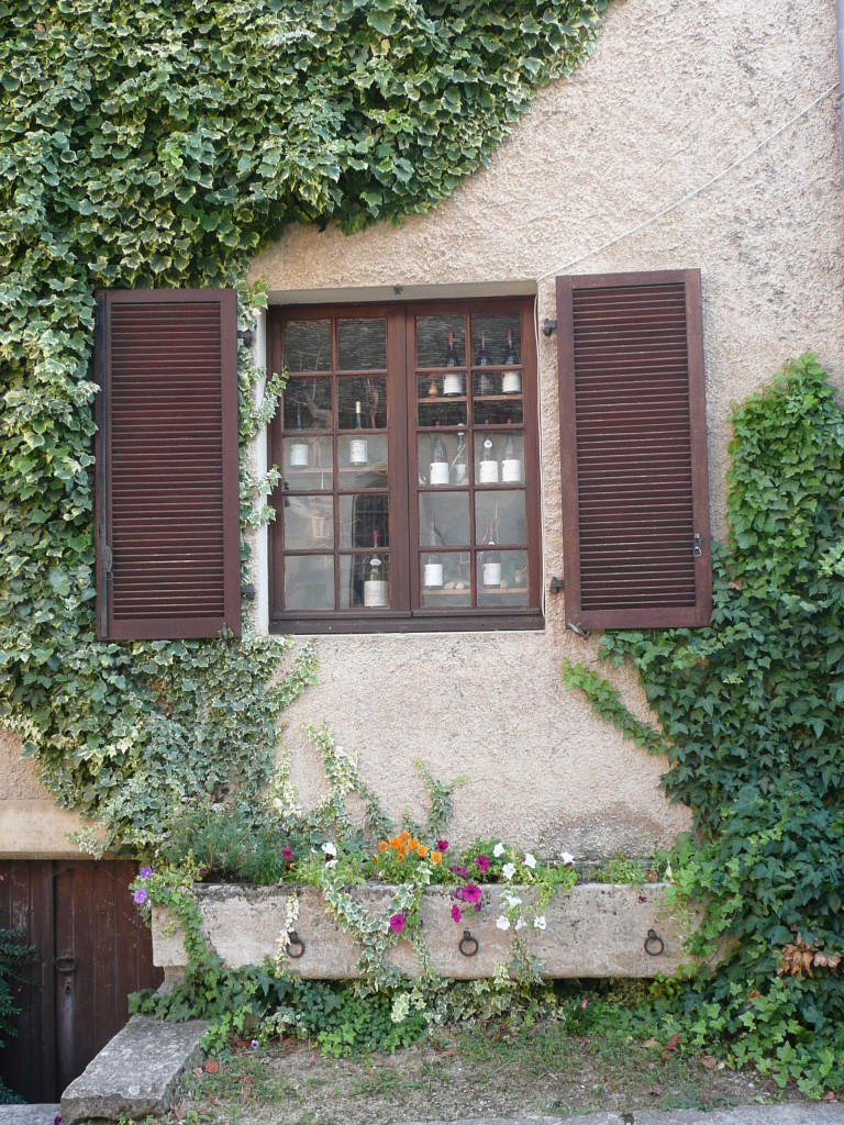 Cute ramshackle buildings are the norm.