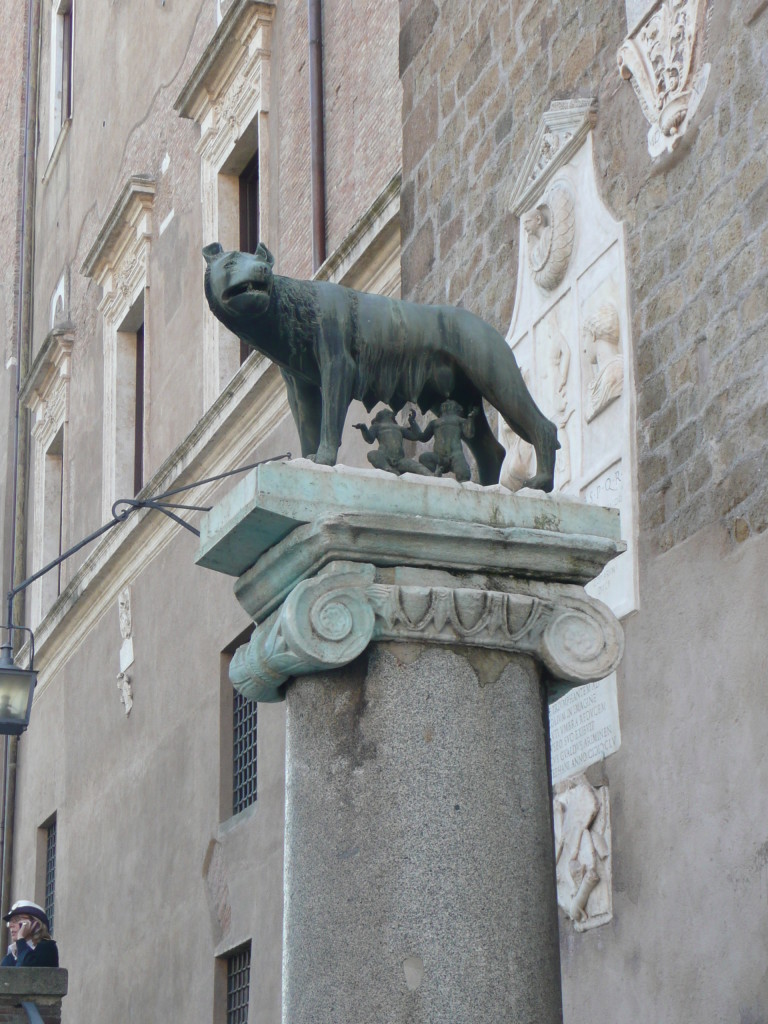 A replica of the Romulus and Remus statue on one of the columns on Capitolene Hill.