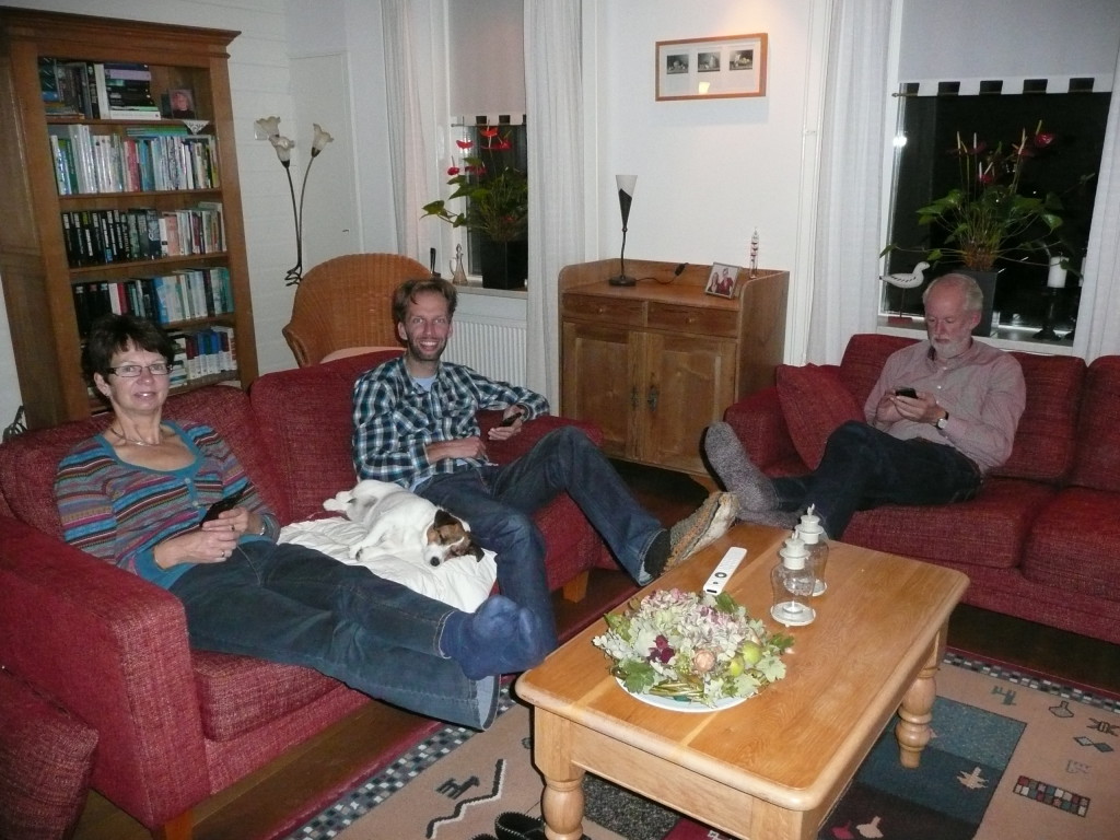 Everyone has a smartphone now, except for Jip.
